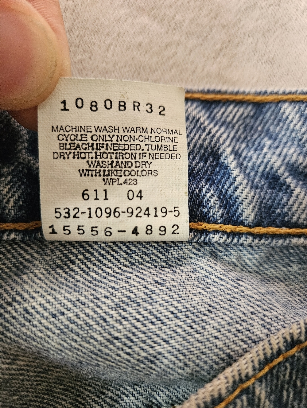 VTG 1996 Levi's 556 Guys Fit Straight Leg Jeans Size 10 - Picture 5 of 9